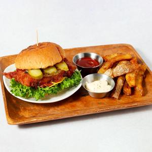 CHICKEN BURGER チキンバーガー