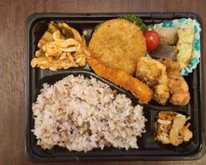 ミックスフライ弁当プリンつき