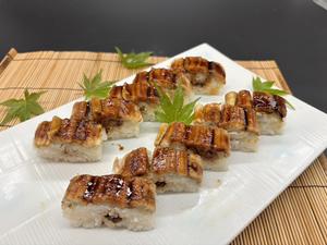 穴子棒寿司10貫 Conger eel sushi roll (10 pieces)