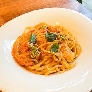 とろーりモッツァレラチーズのトマトパスタ