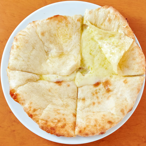 チーズナン / Cheese Nan