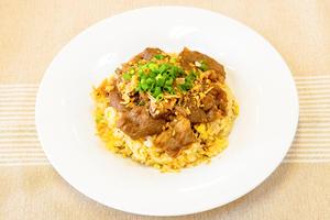 カルビ炒飯