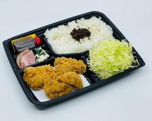 さつまいも三元豚一口ヒレかつ弁当〈90g〉