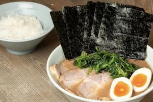 渡来武ラーメンセット