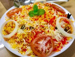 チキンビリヤニ Chicken Biryani + Raita