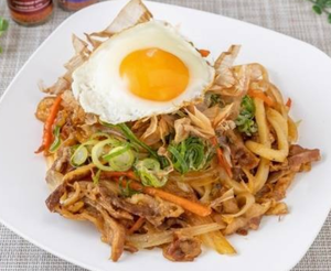江戸流焼うどん 目玉焼き付きソース味