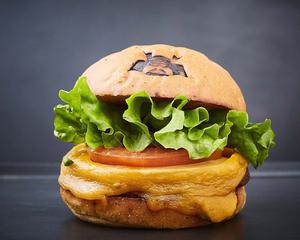 プラントベースドビーフチーズバーガー Plant-based beef cheeseburger