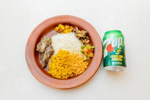 本日のカレー(副菜付き)ライス＆カリー ドリンクセット 7UP(ソフトドリンク)