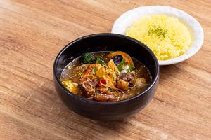 牛筋ベジスープカレー(薬膳うずら入) Beef tendon ＆ Vegetable Soup Curry