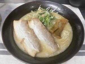 とんこつラーメン チャーシュー2枚