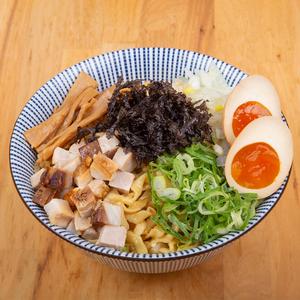 味玉煮干し油そば