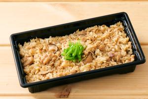 鶏の釜めし弁当
