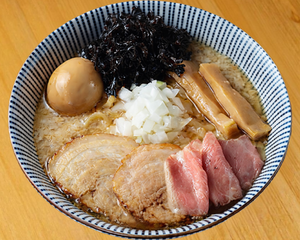 特製背脂醤油らー麺