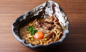 黒毛和牛の焼きすきカレーうどん