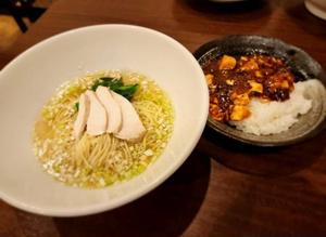 さっぱりとした塩味スープ麺とミニ麻婆飯