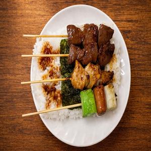 Large Charcoal Grilled Beef Skewer Bowl  / 炭火牛串焼き丼大(バラ2・ハラミ1・ねぎウインナー1)