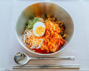 東京冷麺スタンド キムチビビン麺 Kimchi Bibim Noodles