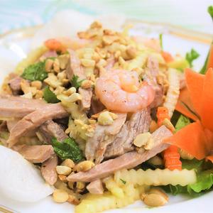 青パパイヤ蝦豚肉のサラダ・Nm u tm tht