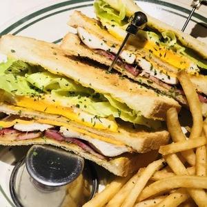 クラブハウスサンドイッチ Club Sandwich