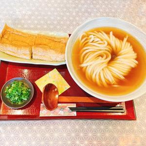 万空きつねうどん