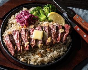 [ライト]牛ハラミバターステーキ＆ガーリックバターライス / ハラミ150g＆ガーリックライス250g