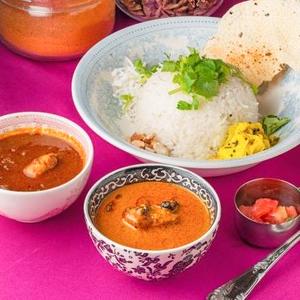 2種セット(チキンカレー/ギーチキンカレー、3種副菜付き)