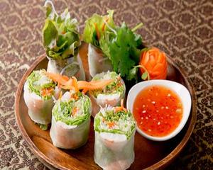 サーモン春巻き Salmon spring Roll