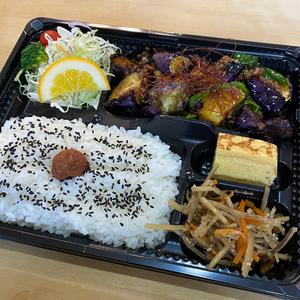 なすとピーマンの挽肉味噌炒め弁当
