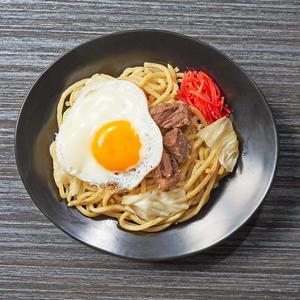 武蔵流 牛旨味カルビの【塩】焼きそば(麺大盛)【目玉焼き付】≪3399≫