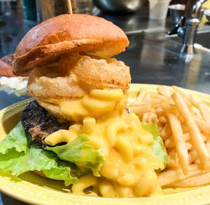 マカロニチーズバーガー