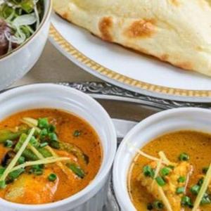 カレー3種とナン2種【3CURRYwith2NAAN】