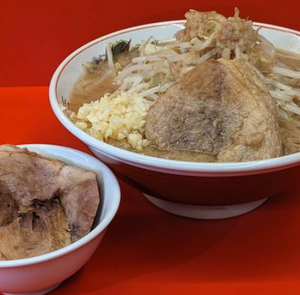 ミニ豚マシラーメン(麺125g)