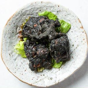 黒から揚げ 3個