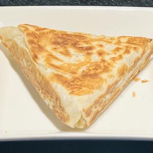 Fish roti 1 piece / フィッシュロティー1個