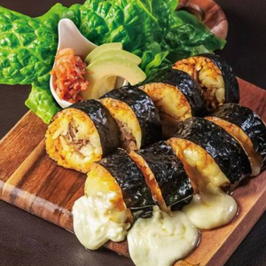 アボカドキムチチーズキンパ Avocado & Kimchi Cheese Gimbap