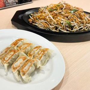 焼そば(大盛) ＆ 一口餃子(8個)