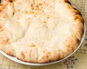 チーズナン Cheese Naan