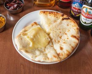 チーズナン Cheese Naan
