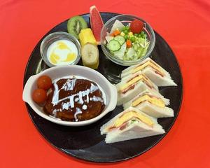 手作りハンバーグ＆ミックスサンド