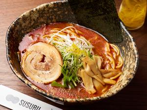 赤辛魚介らーめん