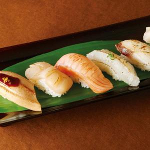 柿家すし 炙り５貫盛り