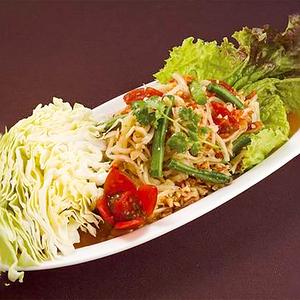 ソムタム Som Tam (Green Papaya Salad)
