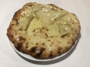 チーズナン Cheese Nan