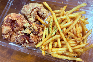 【カテゴリー内 人気No.1】唐揚げポテト  KARAAGE and French Fry