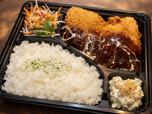 チキンカツレツ デミグラスソース