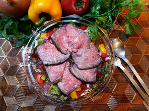 New！！自家製ローストビーフサラダ