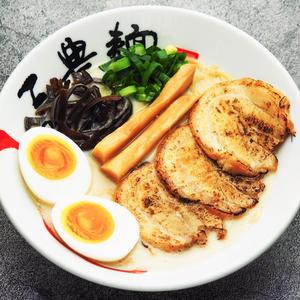 白特製とんこつらーめん