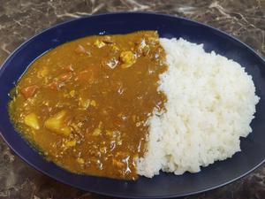 赤い月のカレーライス