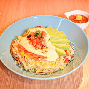 たっぷり野菜のラクレットタコライス
