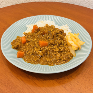 ドライカレー+麦ごはん(Minced Pork Curry With Barley Rice)